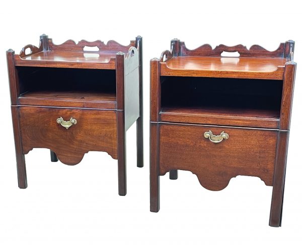 Georgian Mahogany Matched Pair Of Night Tables
