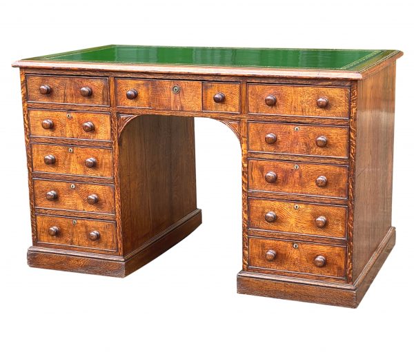 English 19th Century Oak Pedestal Desk