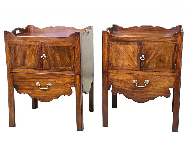 Georgian Mahogany Pair Of Night Tables