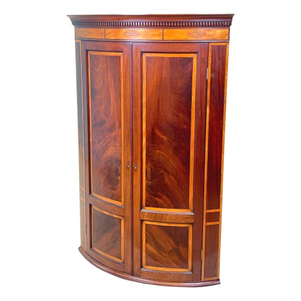 Georgian Mahogany Bowfront Corner Cupboard