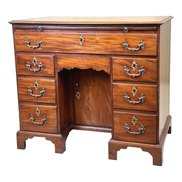Georgian 18th Century Mahogany Kneehole Desk
