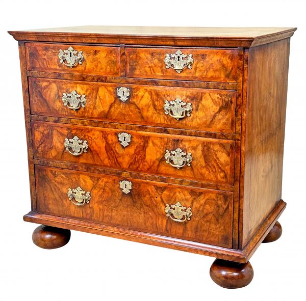 Early 18th Century Walnut Chest Of Drawers